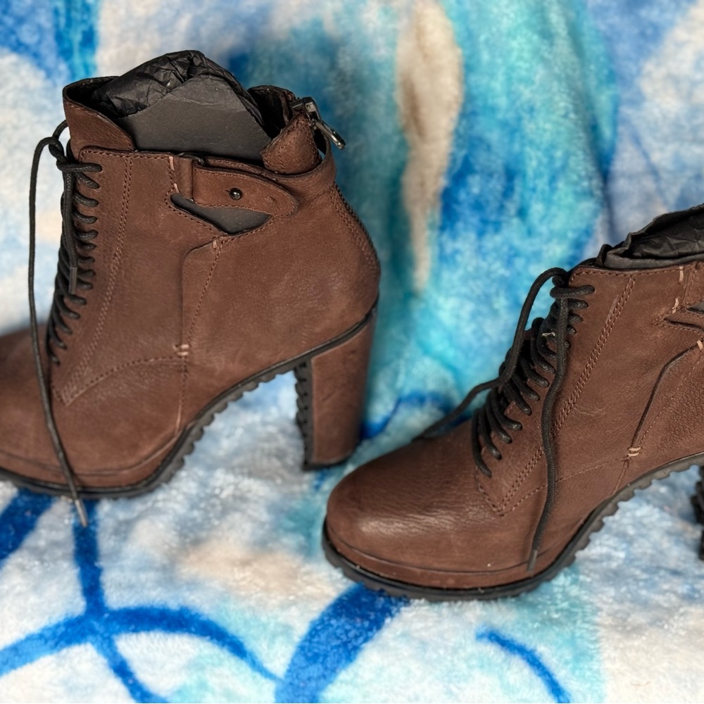 Dolce Vita Boots Brown 8.5